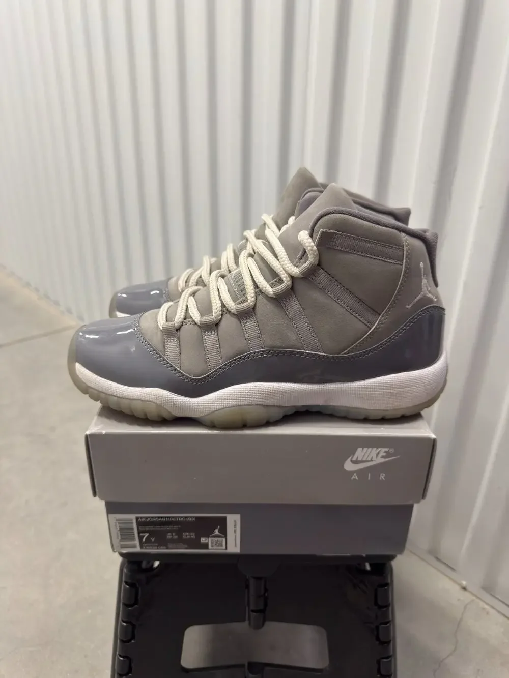 Nike Air Jordan 11 Cool Grey Medium White 2021 Size 7y GS - 378038-005